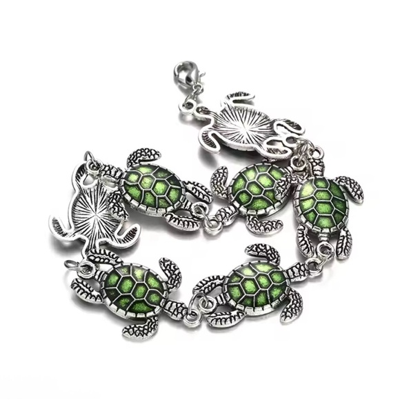 Sea Turtle Charm Bracelet - Picture 4 of 6